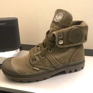 Palladium boots (girls/women’s)